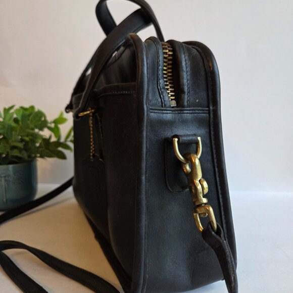 EUC & HTF Vintage Coach Skinny Flight Bag (#9706) in Black - Picture 5 of 13